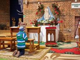 Перэгрынацыя фігуркі Маці Божай Фацімскай