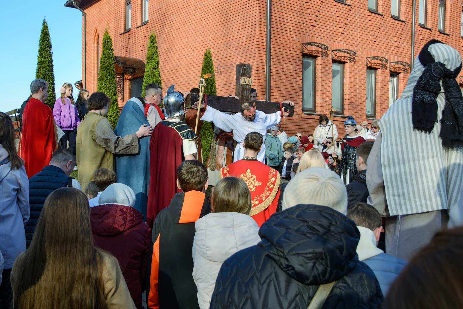 04_04_2026_tryduum2083