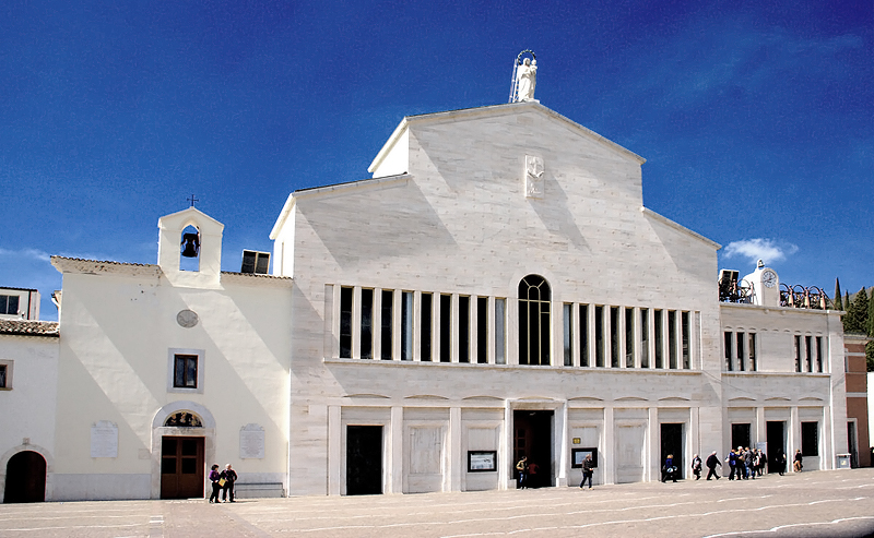 Papa a San Giovanni Rotondo a padre Pio