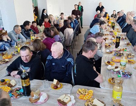 Фота да артыкула з назвайВелікодная радасць без межаў: як валанцёры з Маладзечна неслі святло Уваскрасення