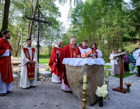 Фота да артыкула з назвайНа месцы былога касцёла ў Гарадку біскуп Юрый Касабуцкі асвяціў новы крыж